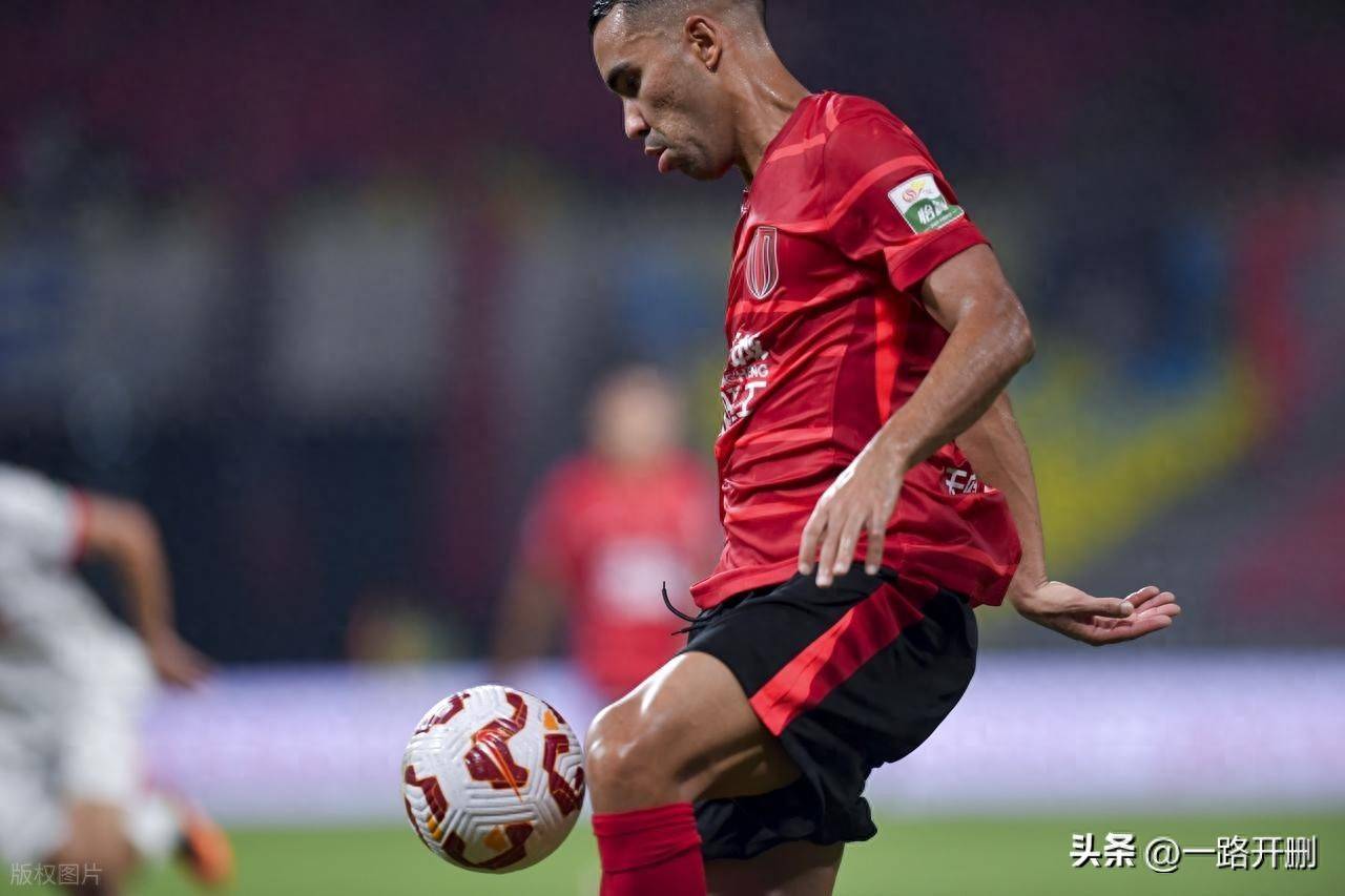 赛地聚焦——足总杯今晨热度飙升；孟菲斯灰熊扳平良机；质疑声仍在；年轻球员得到机会的简单介绍