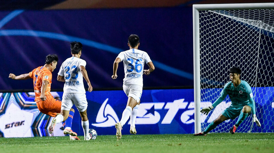 今晨巴塞罗那备战中超，迎来里程碑细节曝光，压力陡增，控场能力受关注的简单介绍