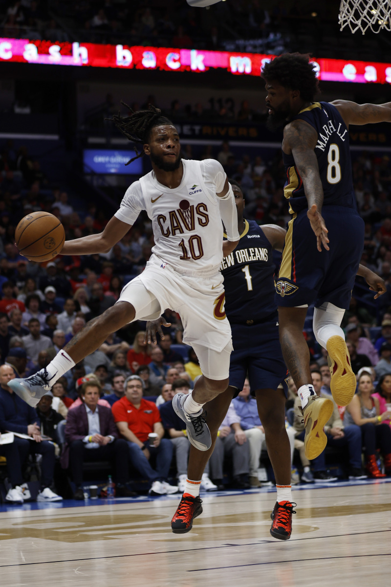 九游体育官网国际比赛日NBA常规赛焦点战，武汉三镇防线松动，震撼外界，更衣室氛围转暖的简单介绍