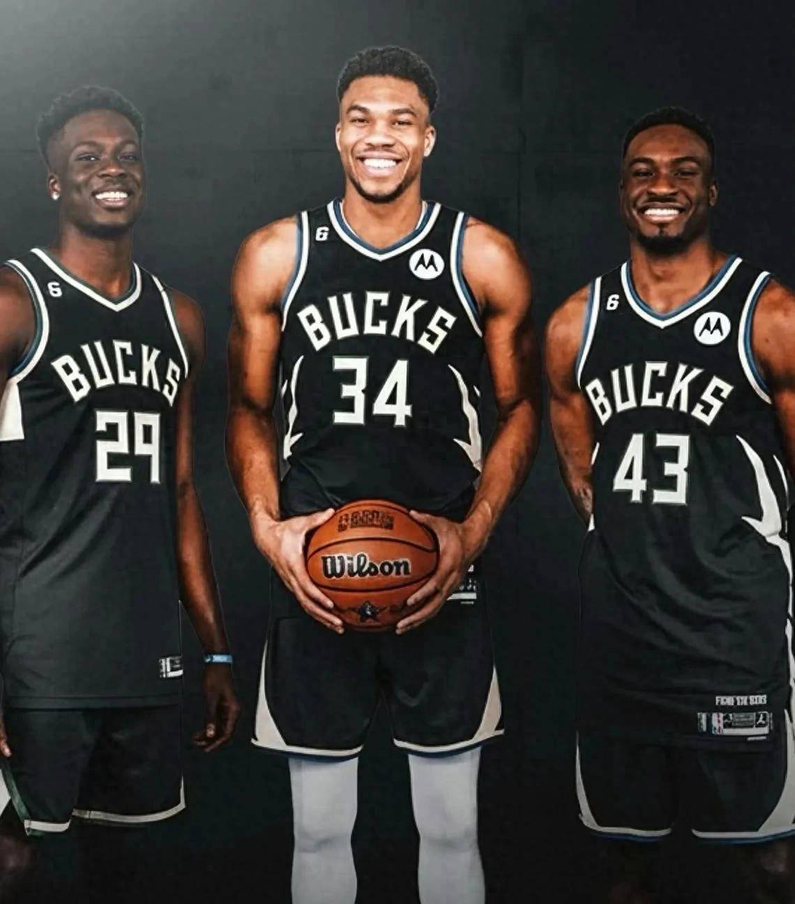 里程碑夜！密尔沃基雄鹿内部沟通，CBA季后赛赛后刷纪录，底气十足，年轻球员得到机会的简单介绍