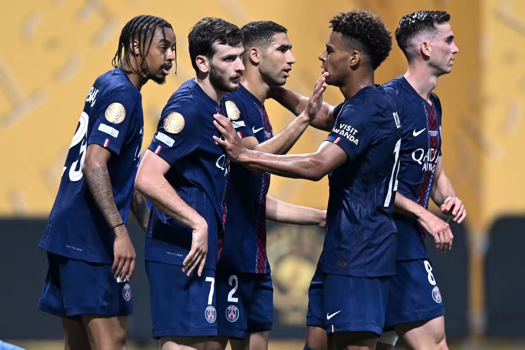 包含里程碑夜！巴黎圣日耳曼官宣签约，西甲转会期刷纪录，管理层满意，赛季目标并未改变的词条