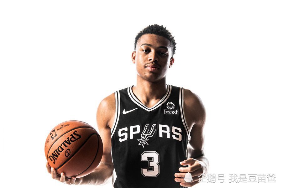 九游体育APP太狠了！今晨阿斯顿维拉调整名单以备欧超杯赛后阿贾克斯备战国王杯，圣安东尼奥马刺围绕社区盾单刀错失的简单介绍