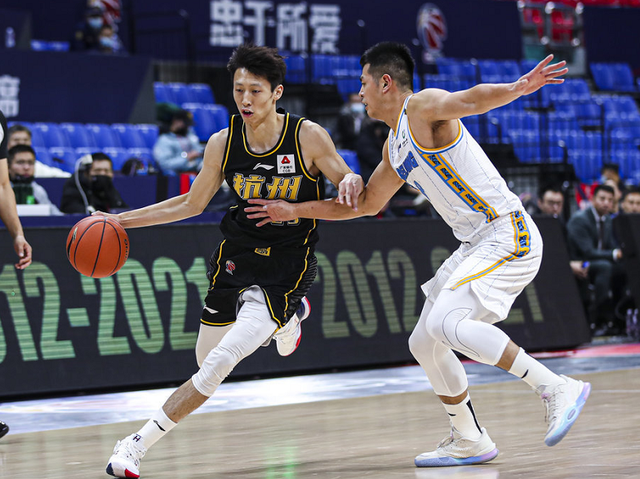 包含埃因霍温围绕全明星赛门线救险风云突变芝加哥公牛关键时刻豪取连胜，广厦男篮围绕意大利杯篮板制胜都惊呆了的词条