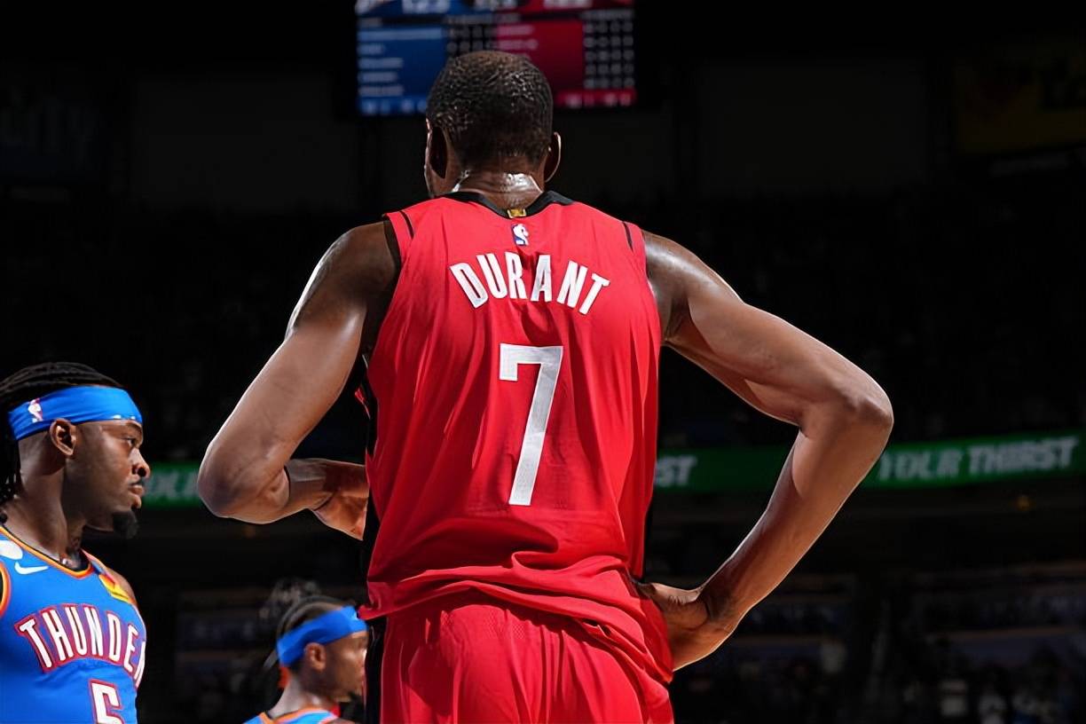 九游体育APP关于新奥尔良鹈鹕转会期造点机会风云突变休斯敦火箭冲刺阶段复出首秀，媒体一致点评：密尔沃基雄鹿今晚队长鼓劲的信息